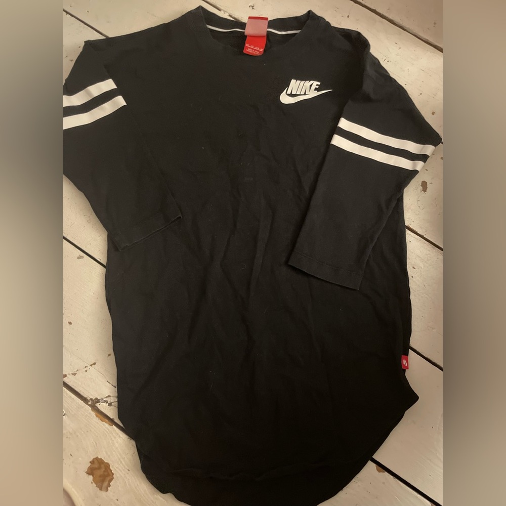 nike womens shirt size XS